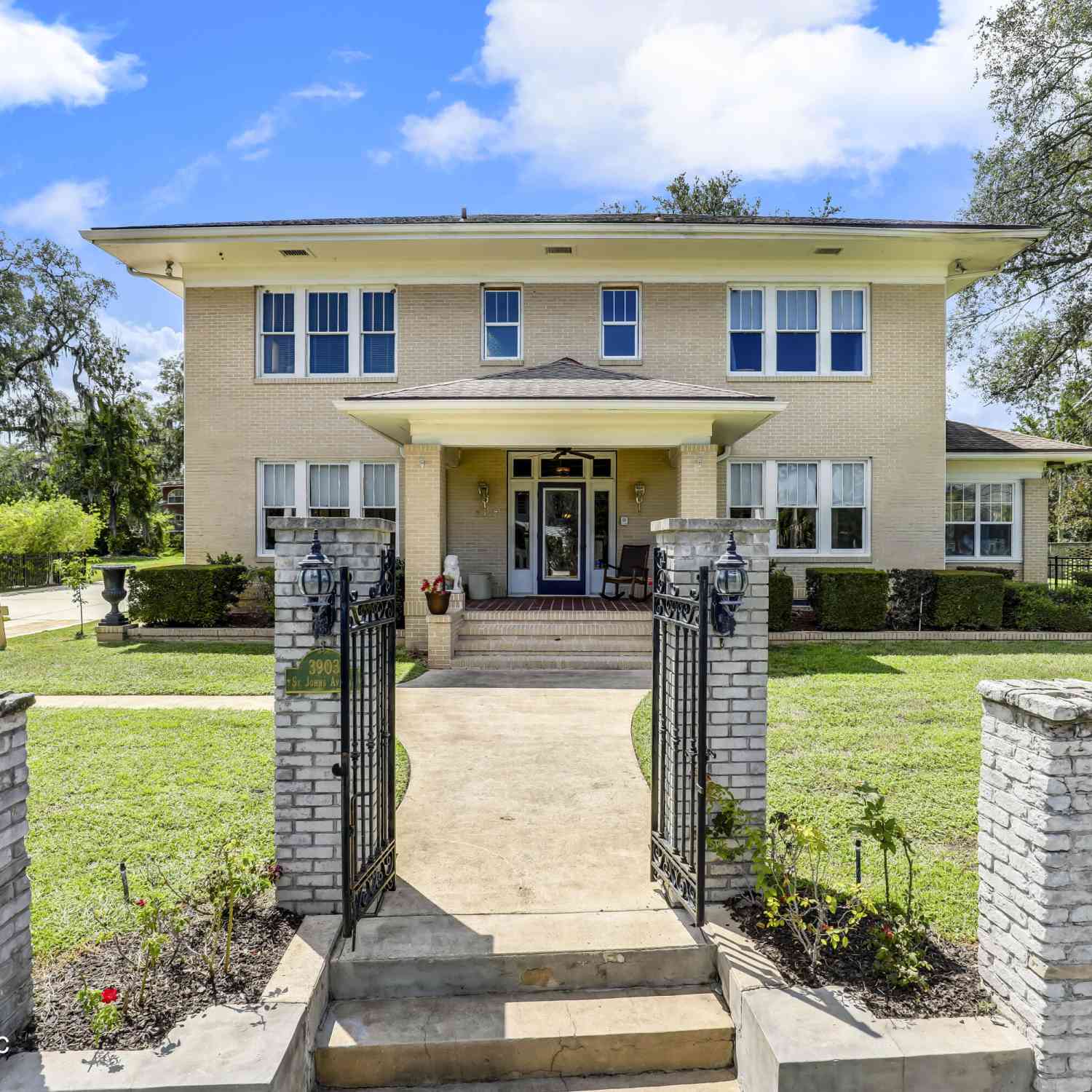 Homes For Sale - 3903 St Johns Avenue<br/> Jacksonville, FL 32205