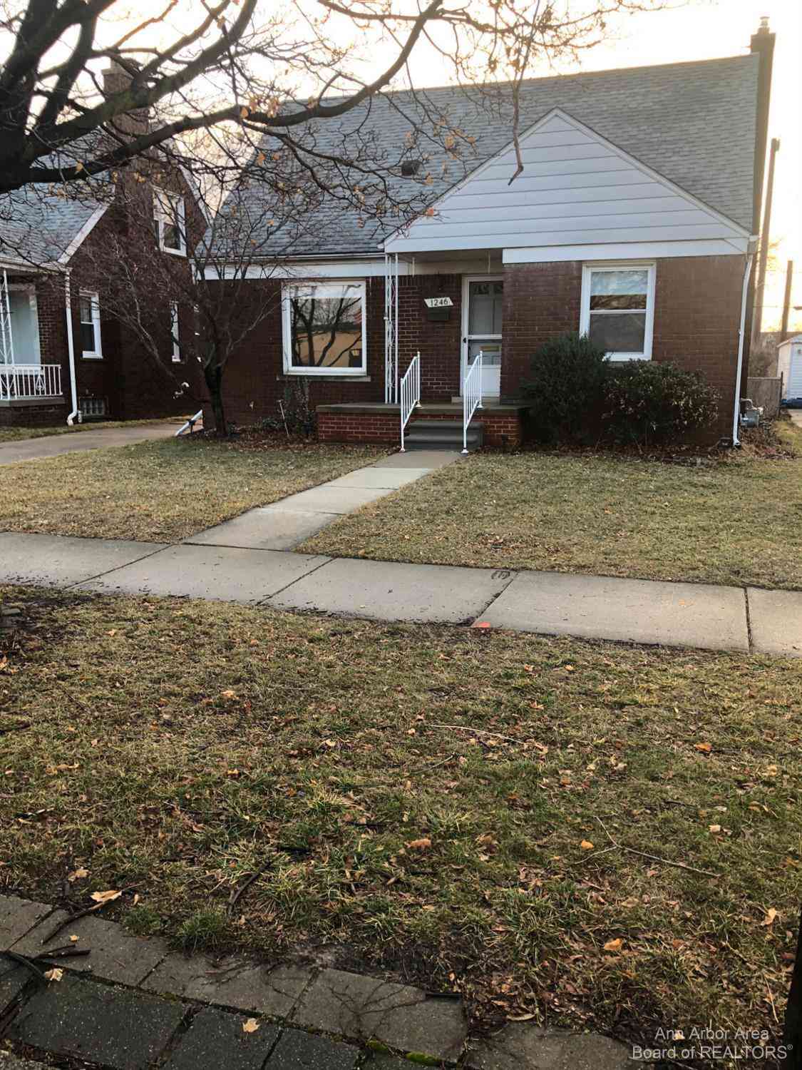 Homes For Sale - 1246 15th<br/> Wyandotte, MI 48192