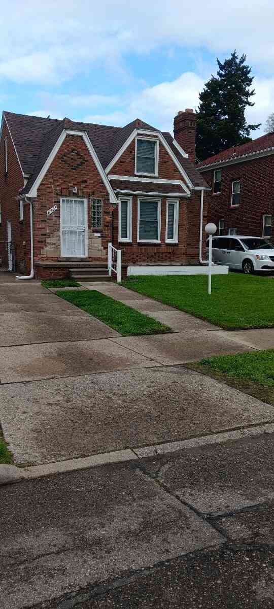 Homes For Sale - 17353 Snowden Street<br/> Detroit, MI 48235