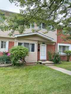 Condo For Sale - 25814 Jeanette Court<br/> Roseville, MI 48066