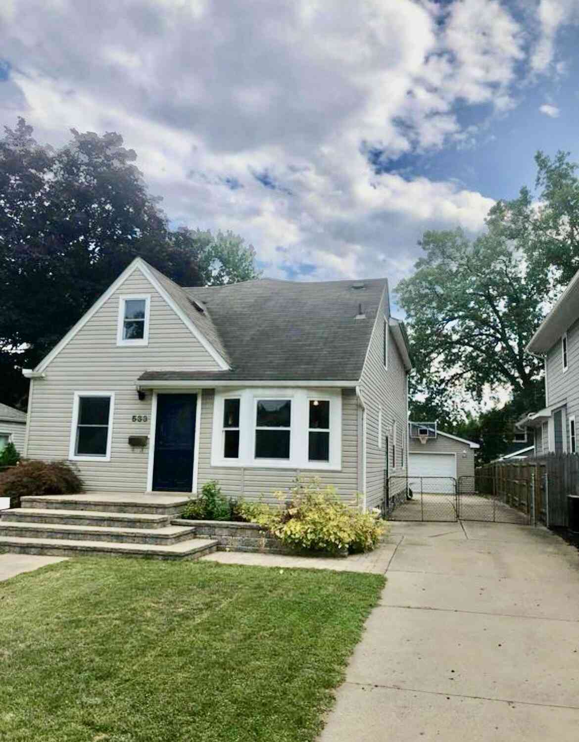 Homes For Rent - 533 Walnut Avenue<br/> Royal Oak, MI 48073