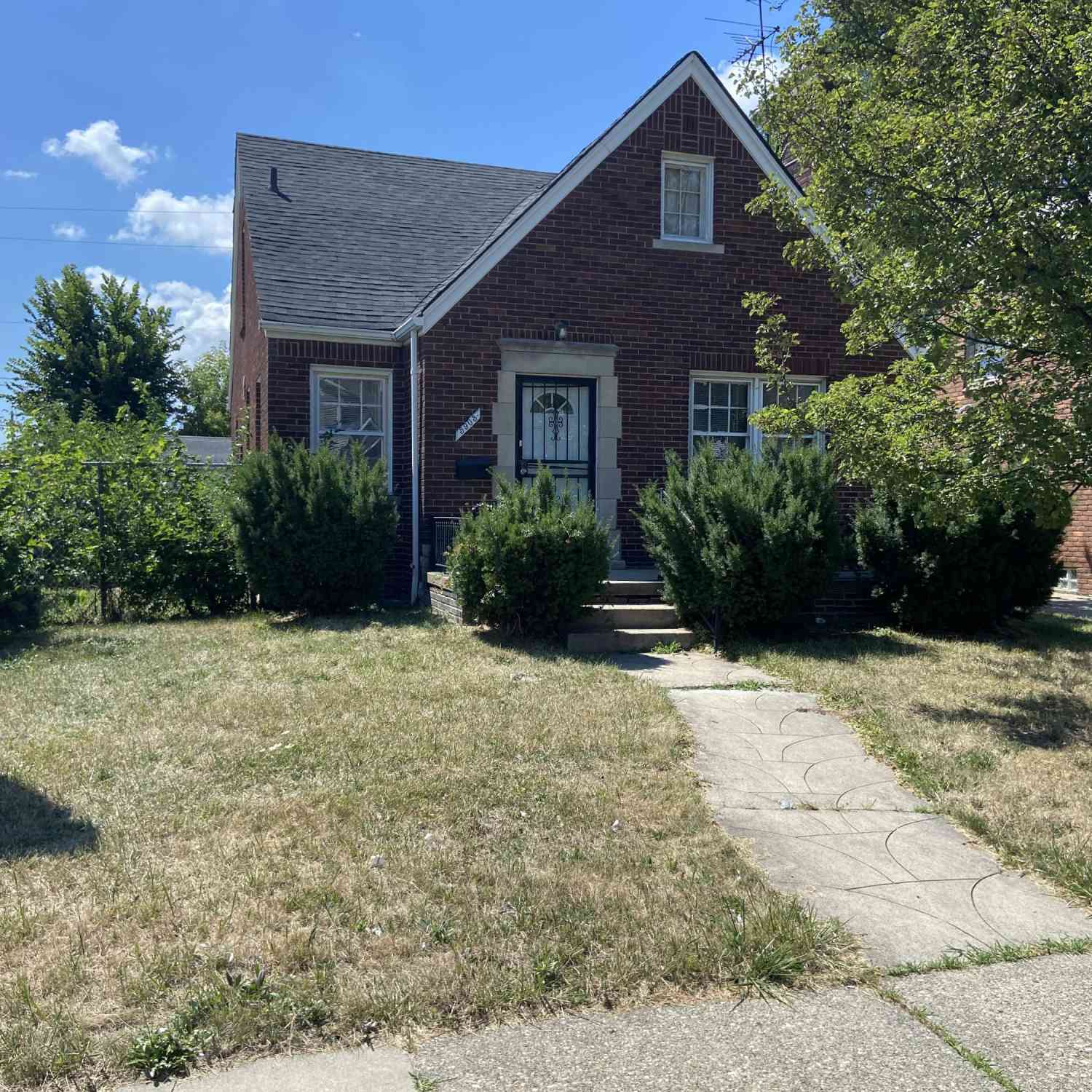 Homes For Sale - 5903 Somerset Avenue<br/> Wayne County, Detroit, MI 48224