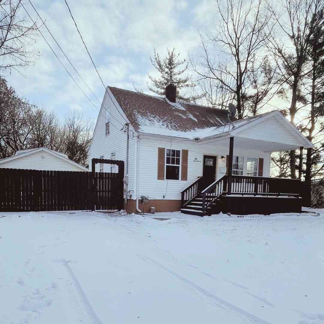 Homes For Sale - 1113 Christopher Street<br/> Flint, MI 48503