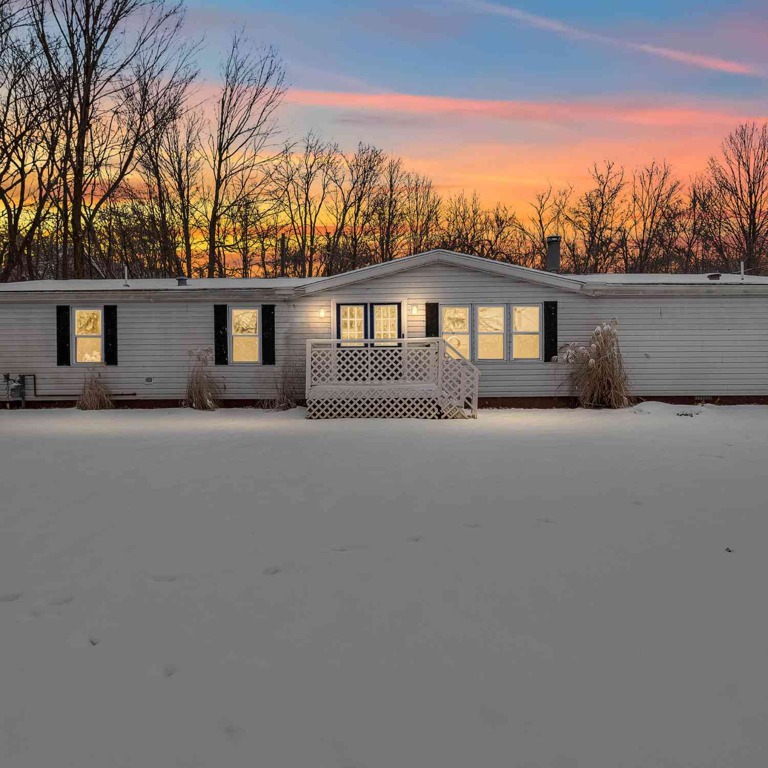 Homes For Sale - 2250 N Lake Pleasant Road<br/> Hillsdale, MI 49242