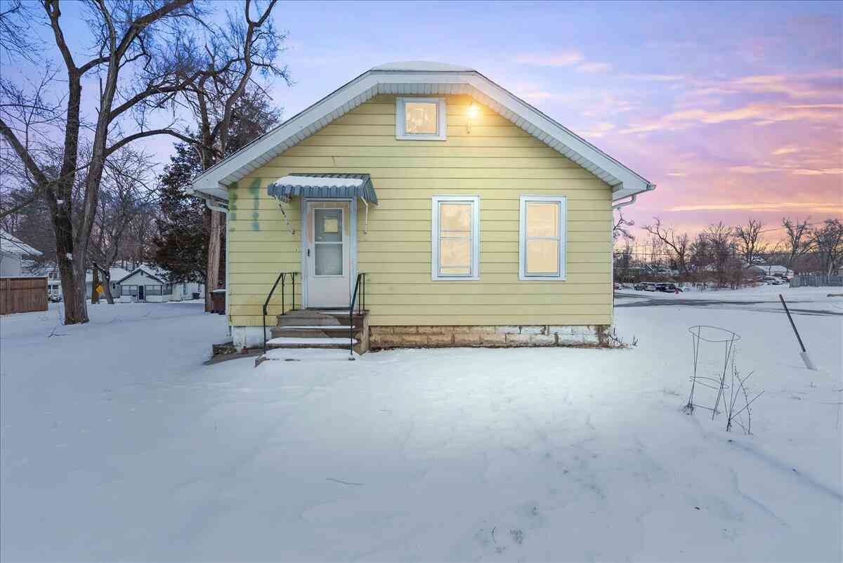 Homes For Sale - 337 E Addison Street<br/> Jackson, MI 49203
