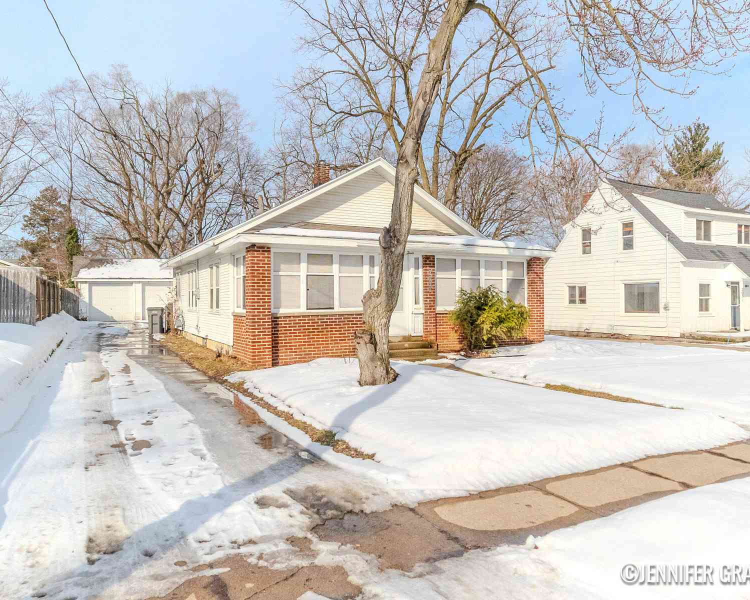 Homes For Sale - 2033 Wyoming Avenue<br/> Wyoming, MI 49519