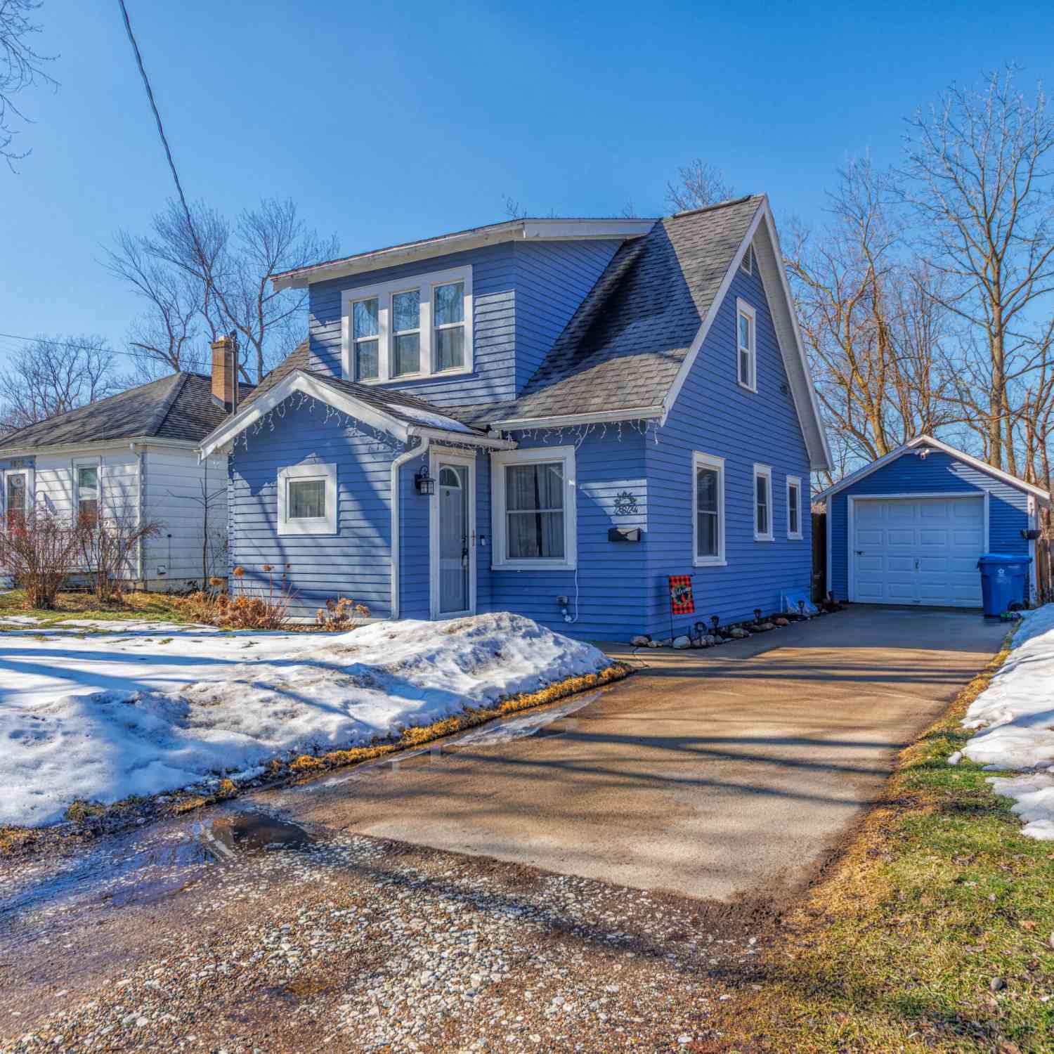 Homes For Sale - 2824 S Park Street<br/> Kalamazoo, MI 49001