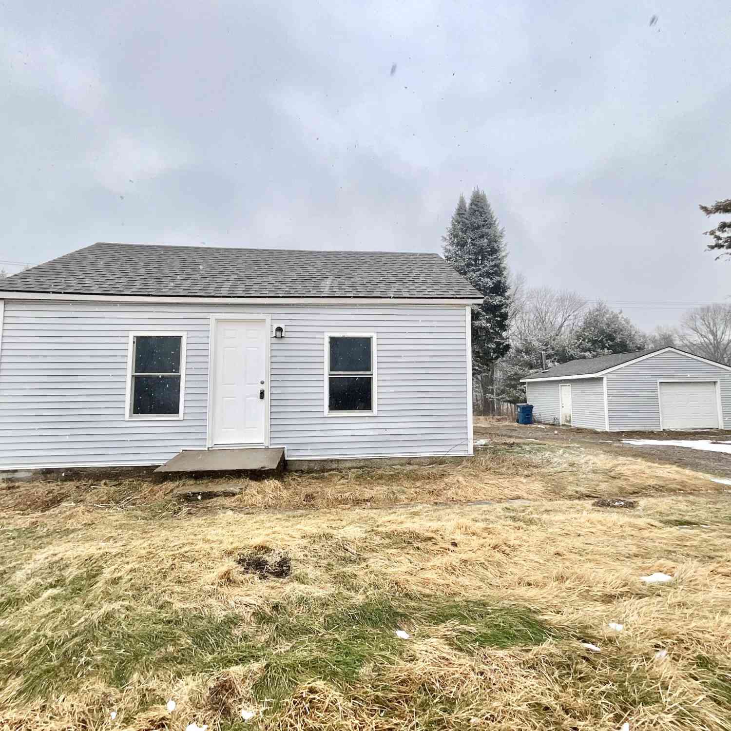 Homes For Sale - 12320 M-89<br/> Plainwell, MI 49080