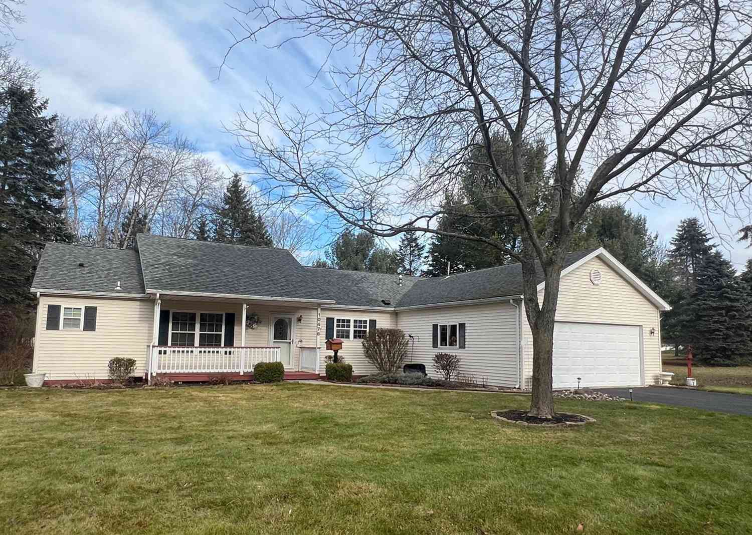 Condo For Sale - 10476 Castaway Court<br/> Canadian Lakes, MI 49346