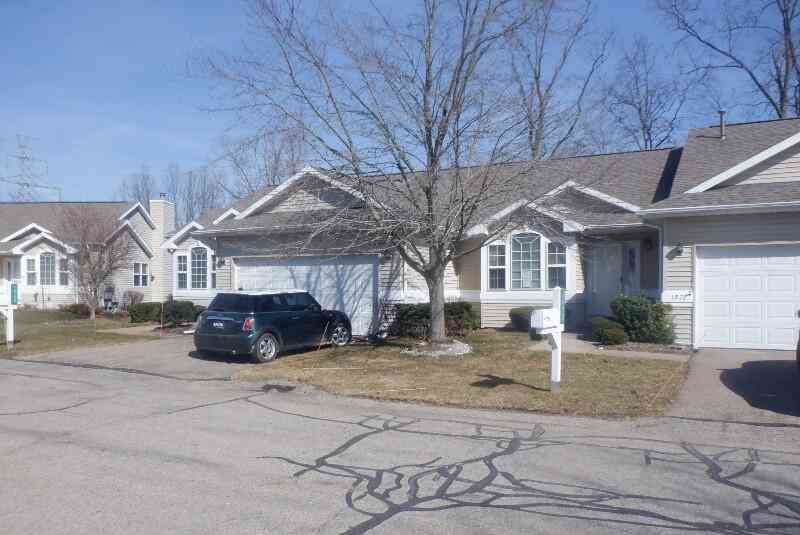 Condo For Sale - 1972 Quail Cove Drive<br/> Kalamazoo, MI 49009