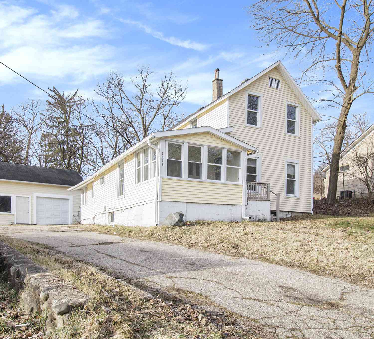 Homes For Sale - 1311 Alamo Avenue<br/> Kalamazoo, MI 49006