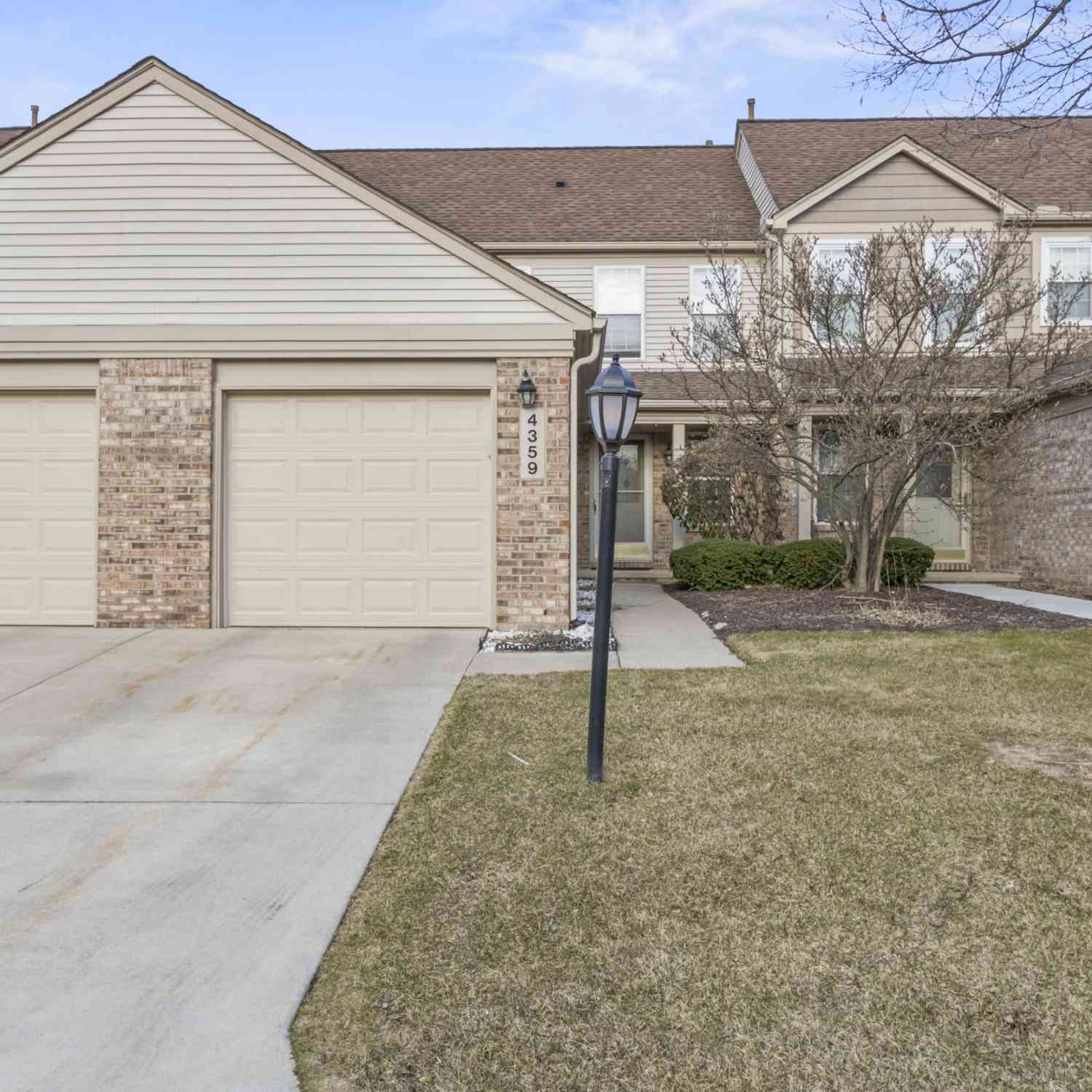 Condo For Sale - 4359 Hunters Circle<br/> Canton, MI 48188