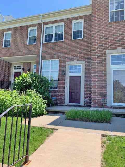 Condo For Rent - 1904 Lindsay Lane<br/> Ann Arbor, MI 48104