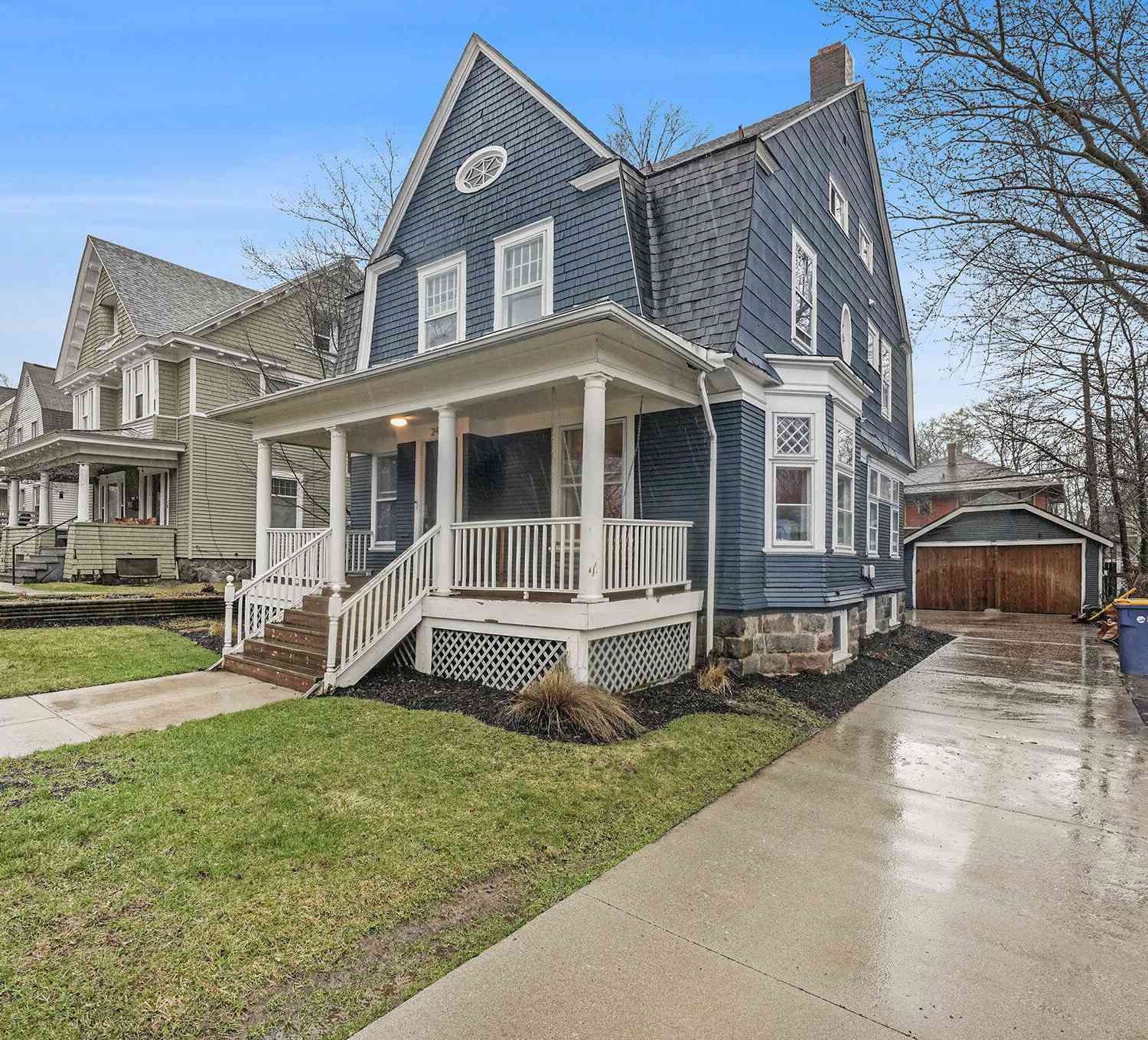 Homes For Sale - 249 Fuller Avenue<br/> Grand Rapids, MI 49506