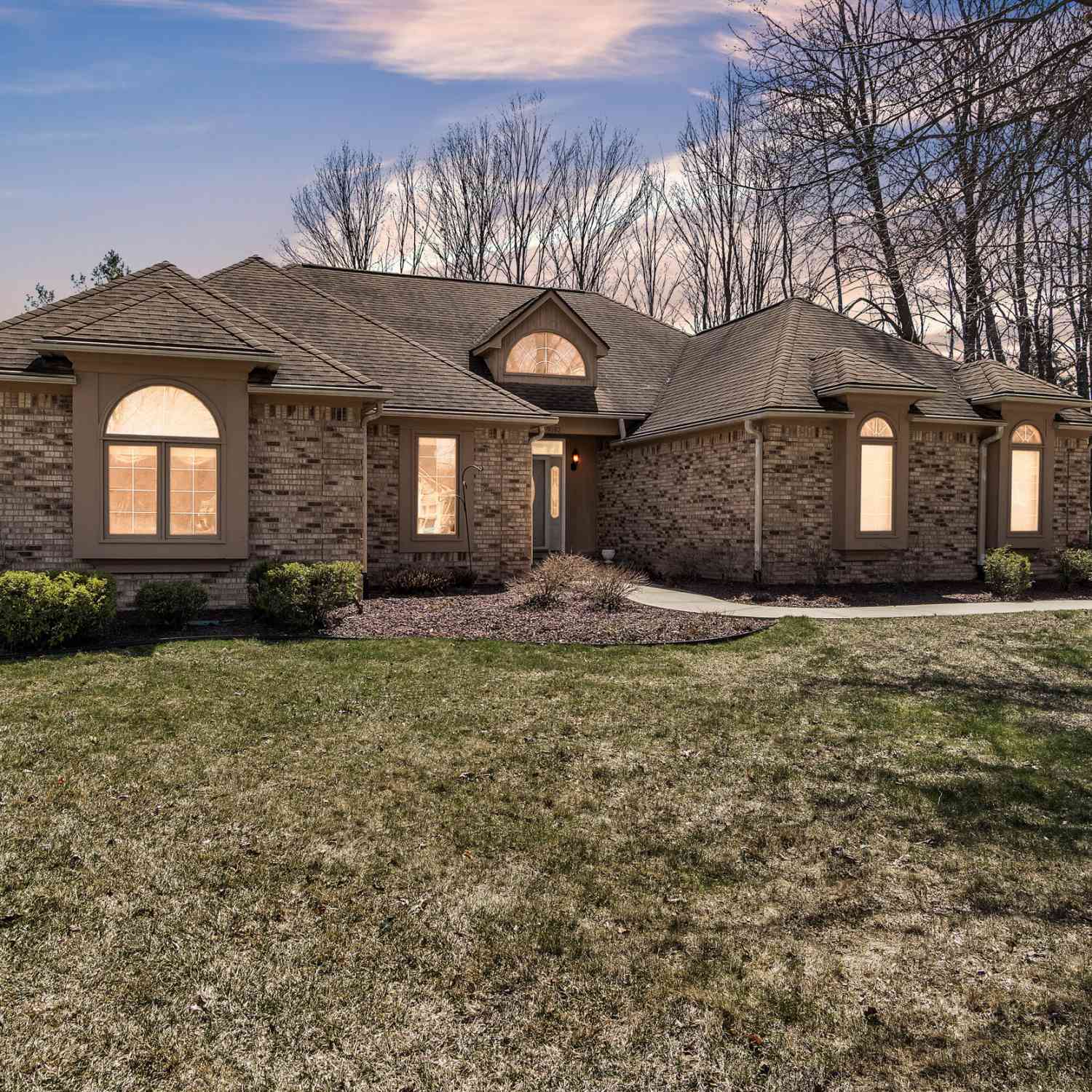 Homes For Sale - 9082 Stone Hollow Court<br/> Wayne County, Plymouth, MI 48170