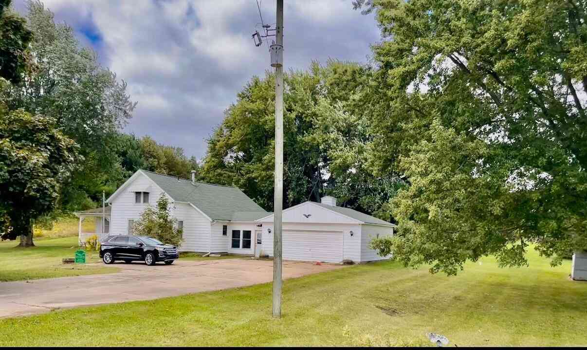 Homes For Sale - 10491 Newcosta Avenue<br/> Paris, MI 49338