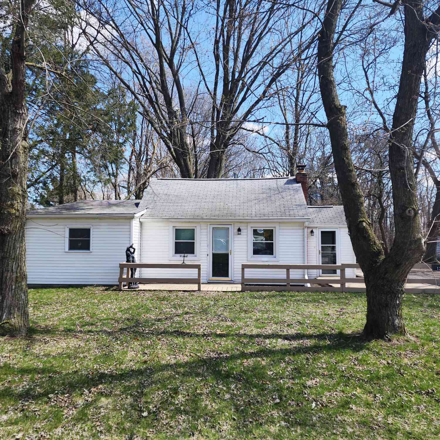 Homes For Sale - 1384 Ridge Road<br/> Ypsilanti, MI 48198