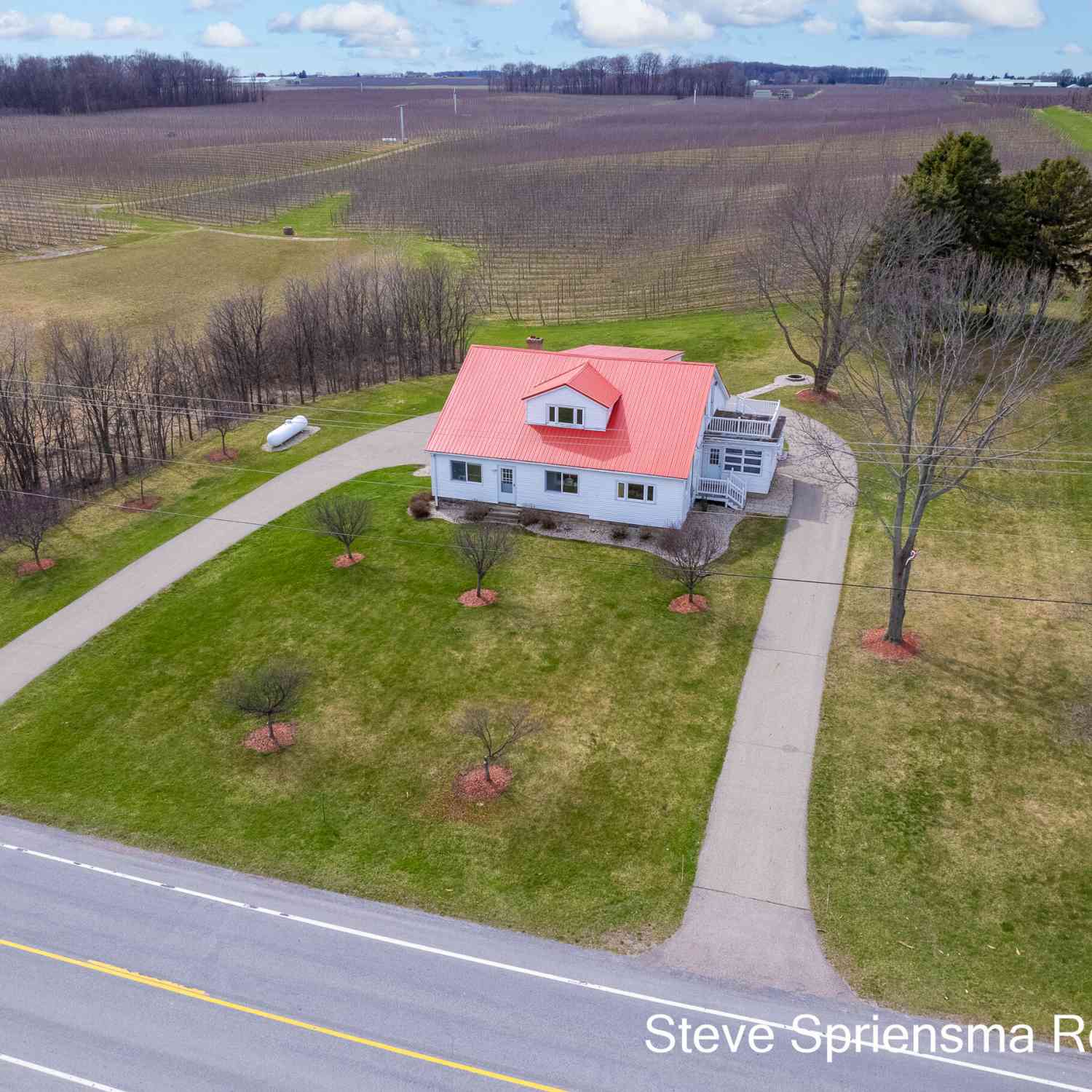 Homes For Sale - 8945 Fruit Ridge Avenue<br/> Sparta, MI 49345