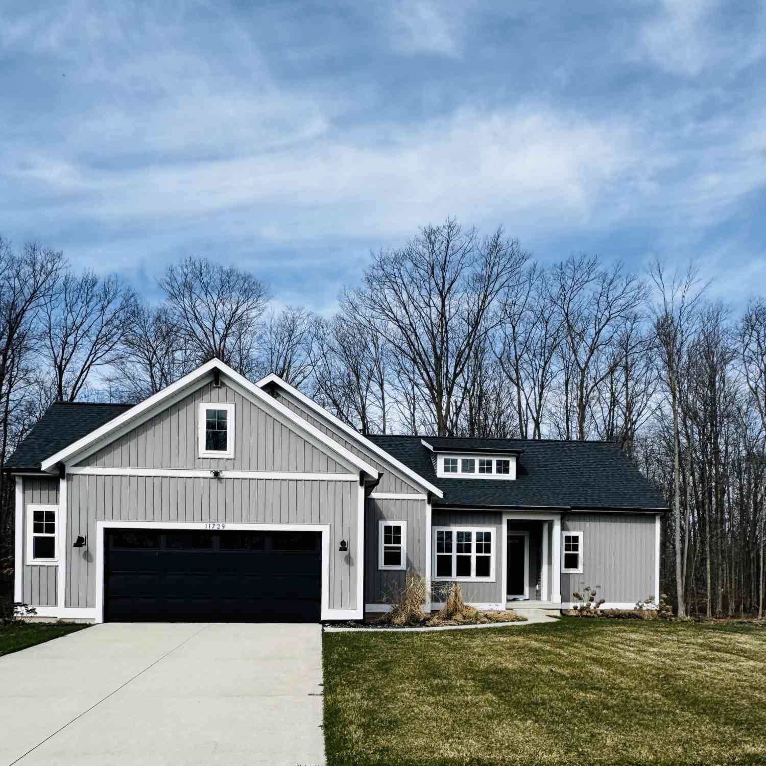 Homes For Sale - 11729 Sessions Drive<br/> Grand Rapids, MI 49534