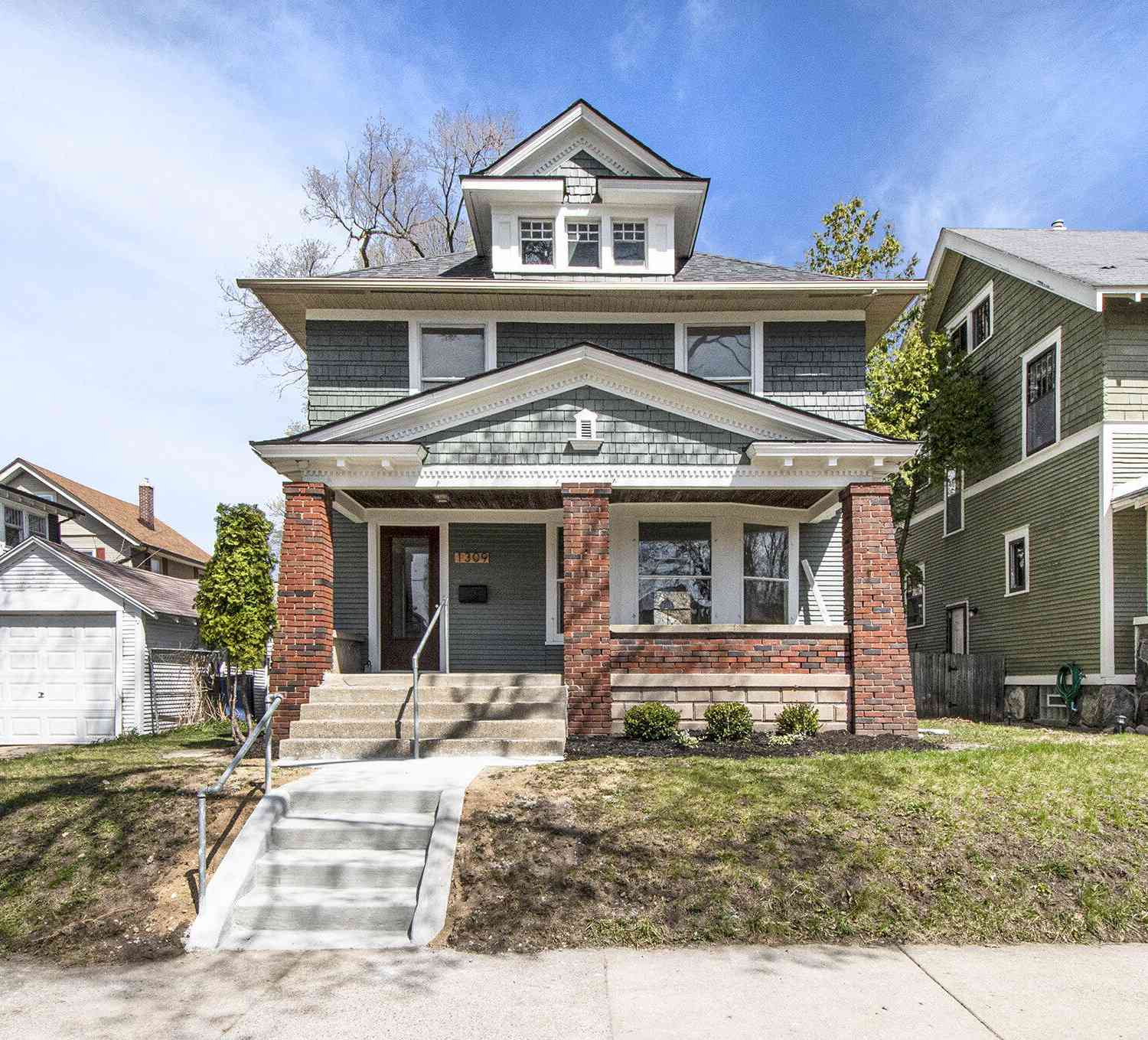 Homes For Sale - 1309 Dunham Street<br/> Grand Rapids, MI 49506