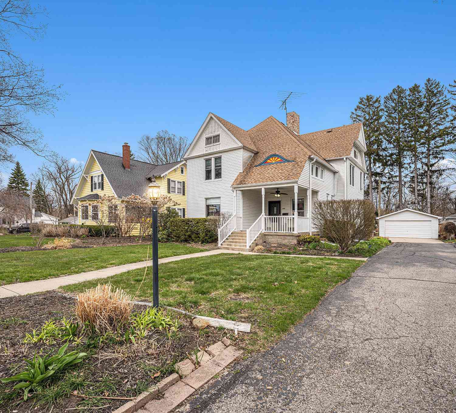 Homes For Sale - 359 Pearl Street<br/> Van Buren County, South Haven, MI 49090
