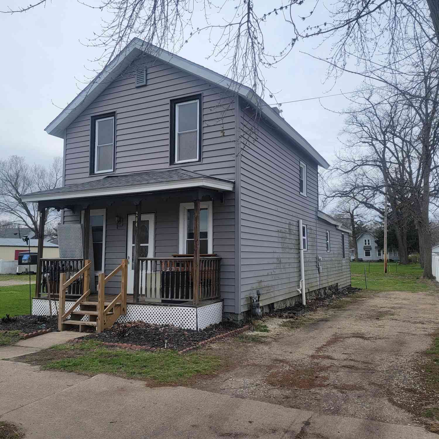 Homes For Sale - 204 S Kalamazoo Street<br/> White Pigeon, MI 49099
