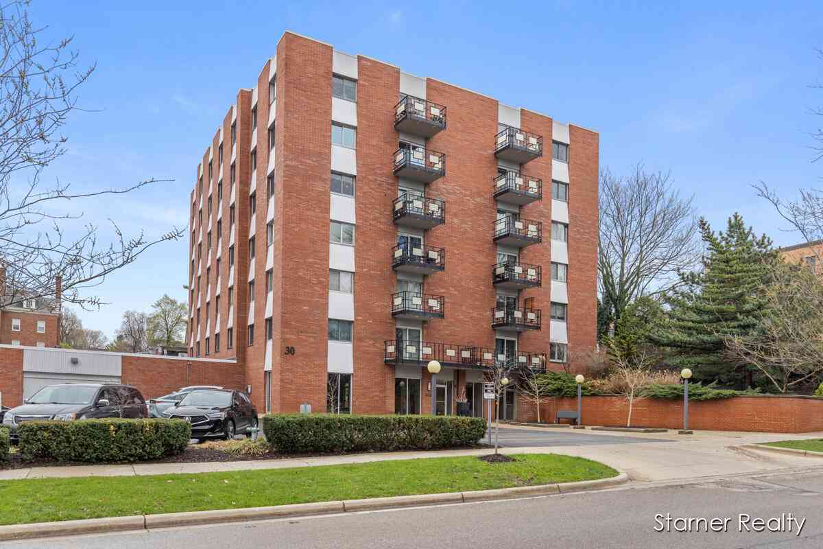 Condo For Sale - 30 College Avenue #37<br/> Grand Rapids, MI 49503