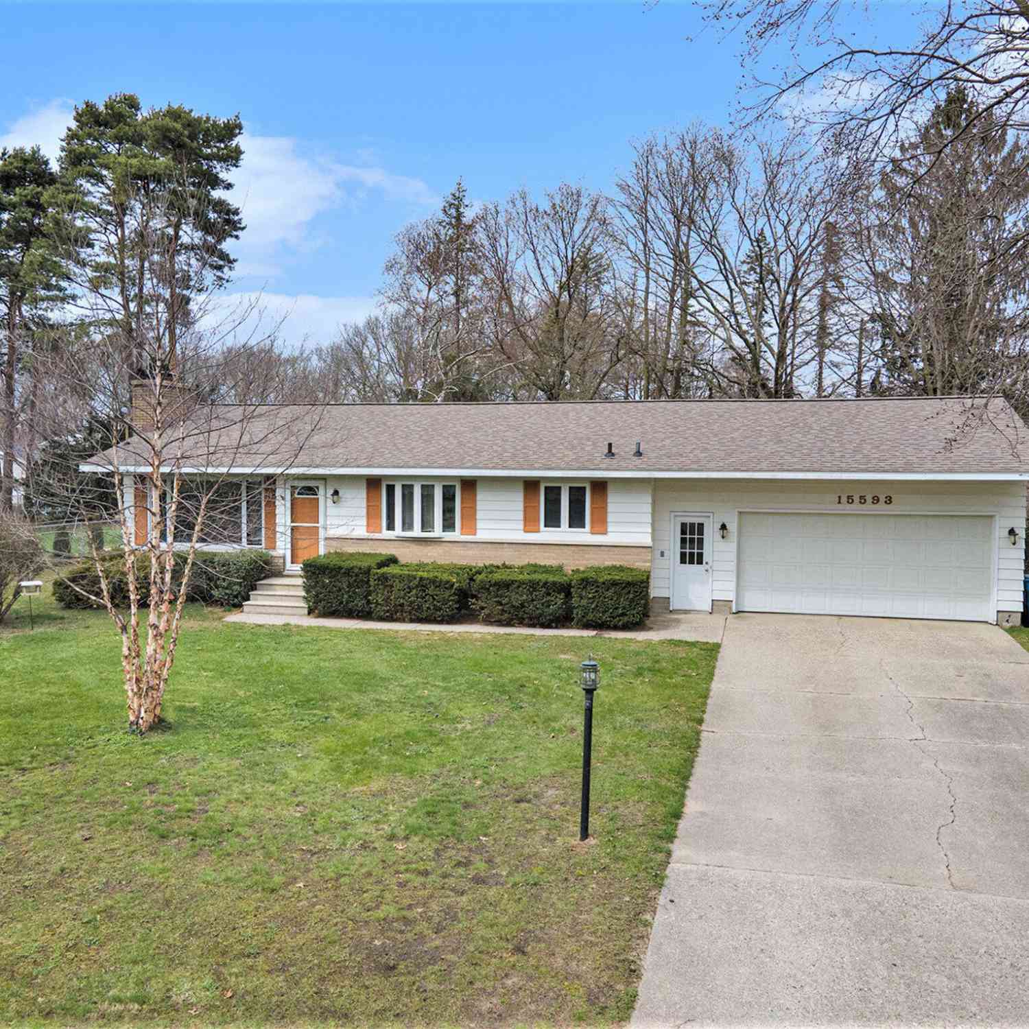 Homes For Sale - 15593 Rannes Street<br/> Spring Lake, MI 49456