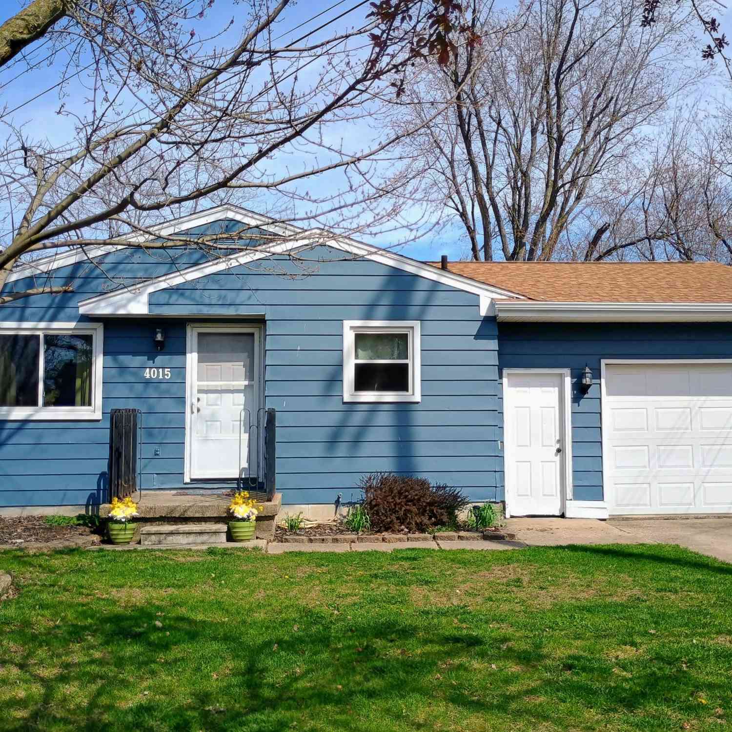 Homes For Sale - 4015 Pleasant Grove Road<br/> Lansing, MI 48901