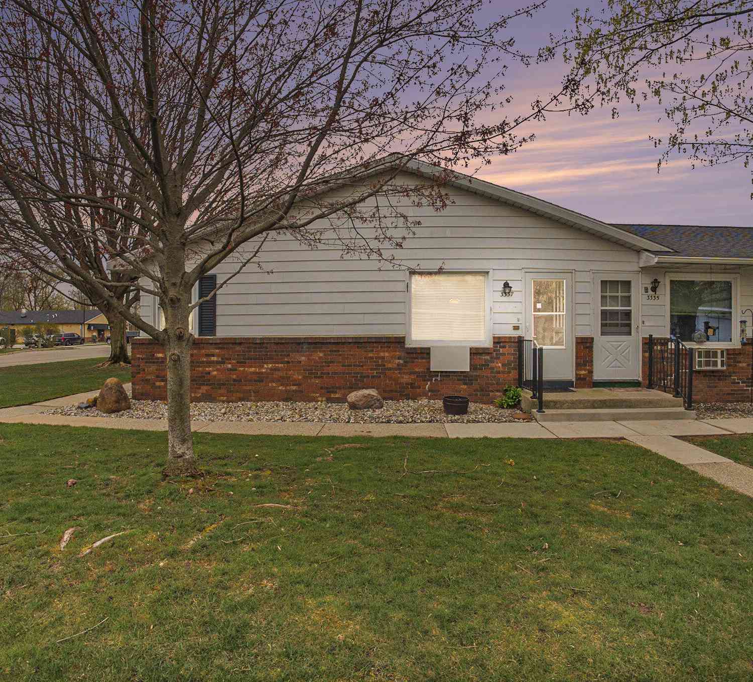 Condo For Sale - 3337 Division Avenue<br/> Kent County, Grandville, MI 49418
