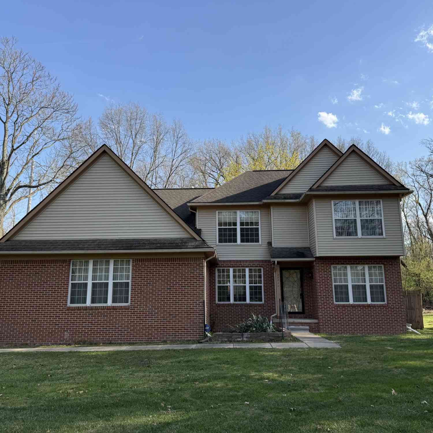 Homes For Sale - 22711 Cottage Drive<br/> Southfield, MI 48033