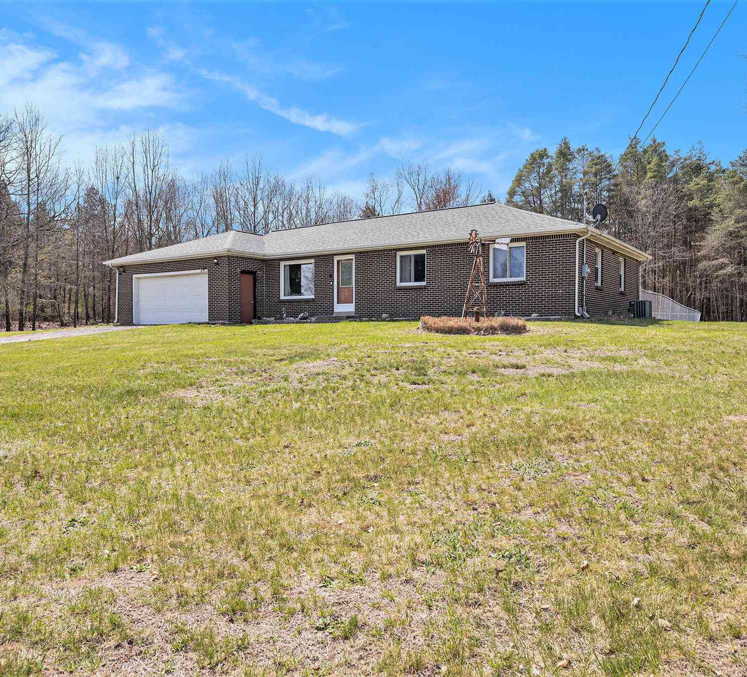 Homes For Sale - 13135 Pine Island Drive<br/> Sparta, MI 49345