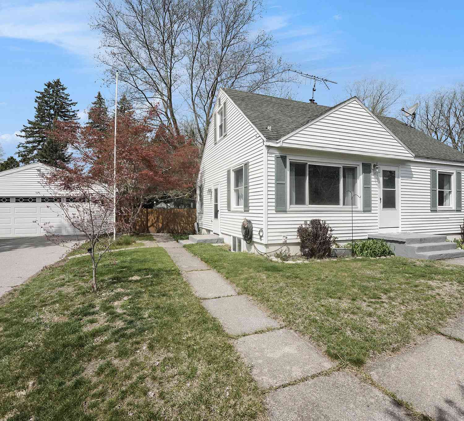 Homes For Sale - 3645 Perry Avenue<br/> Wyoming, MI 49519