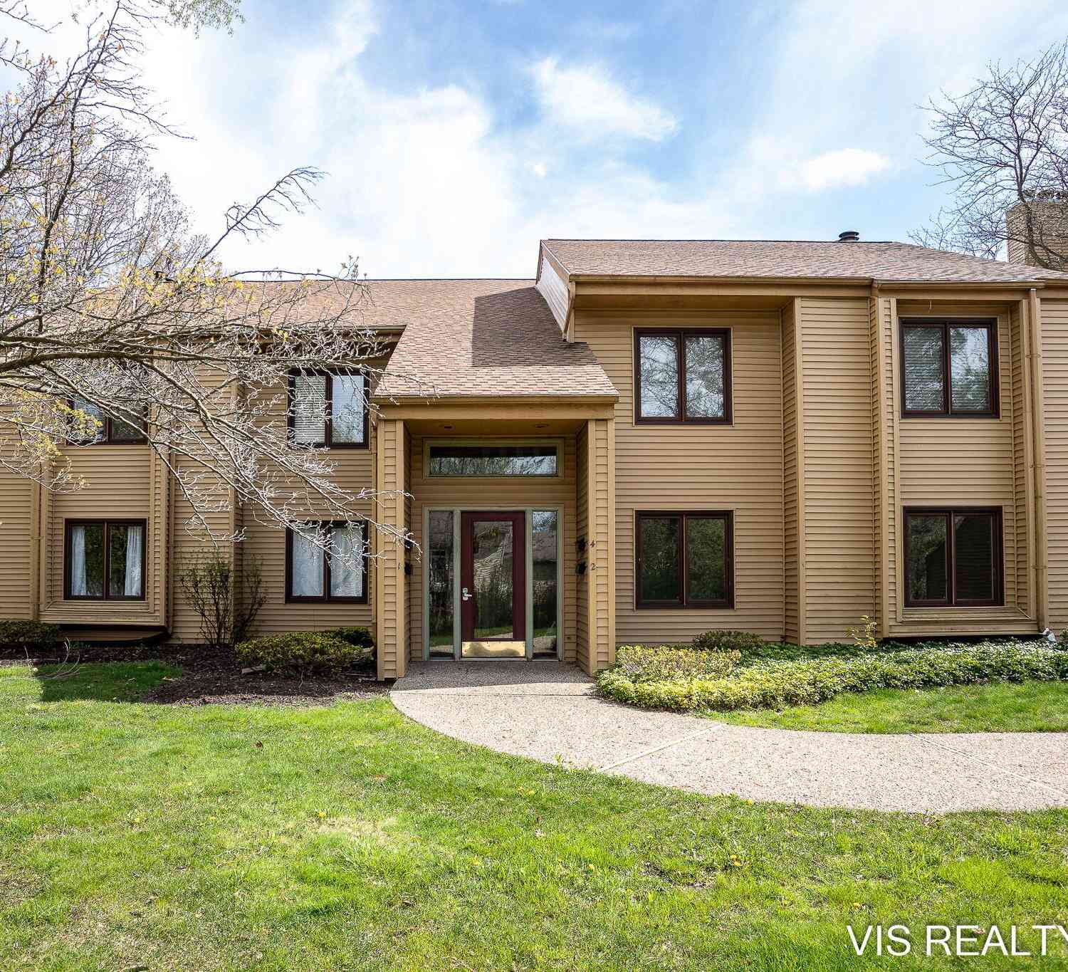 Condo For Sale - 300 Farington Boulevard #2<br/> Ottawa County, Holland, MI 49423