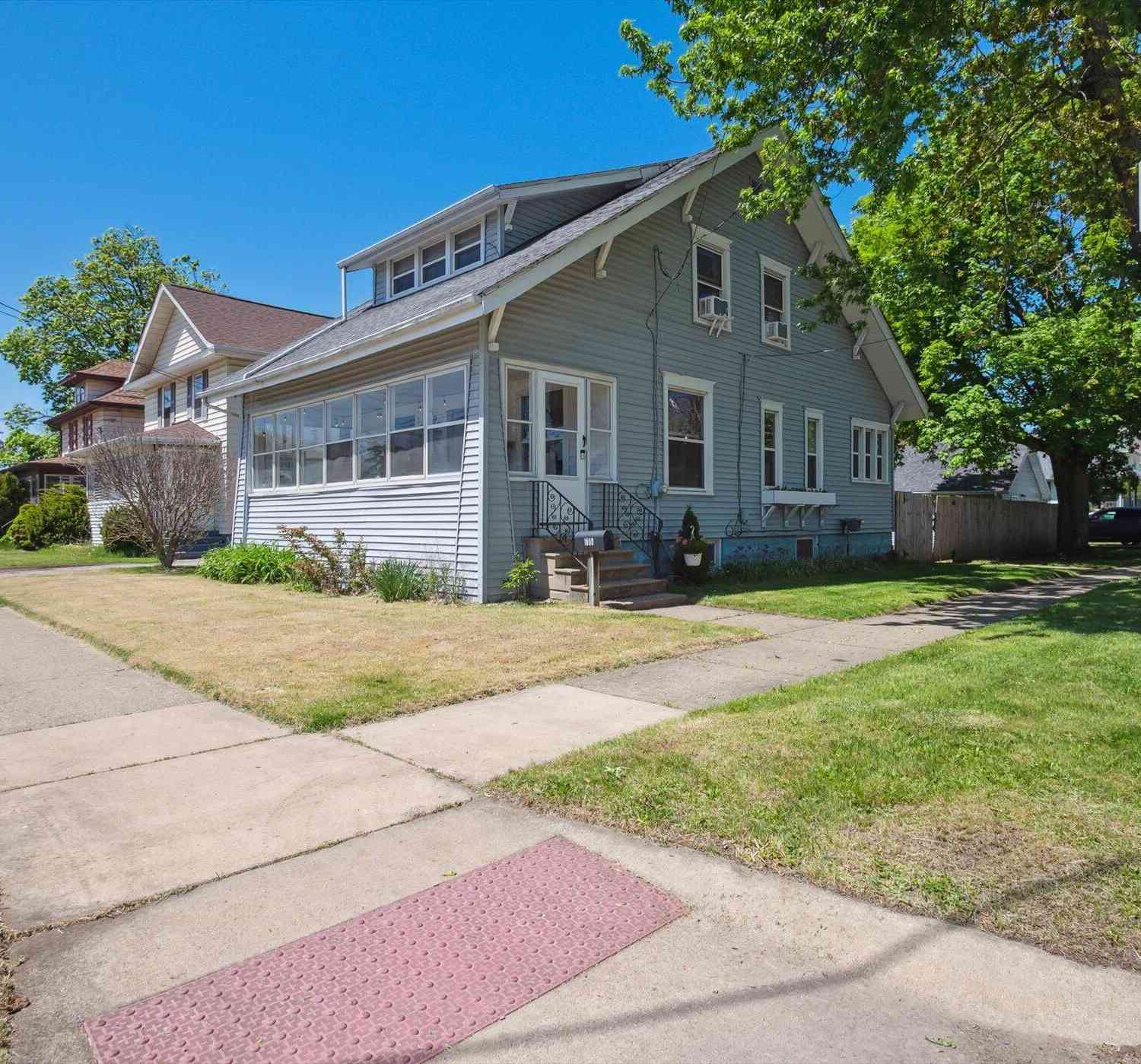 Homes For Sale - 1000 W Ganson Street<br/> Jackson, MI 49202