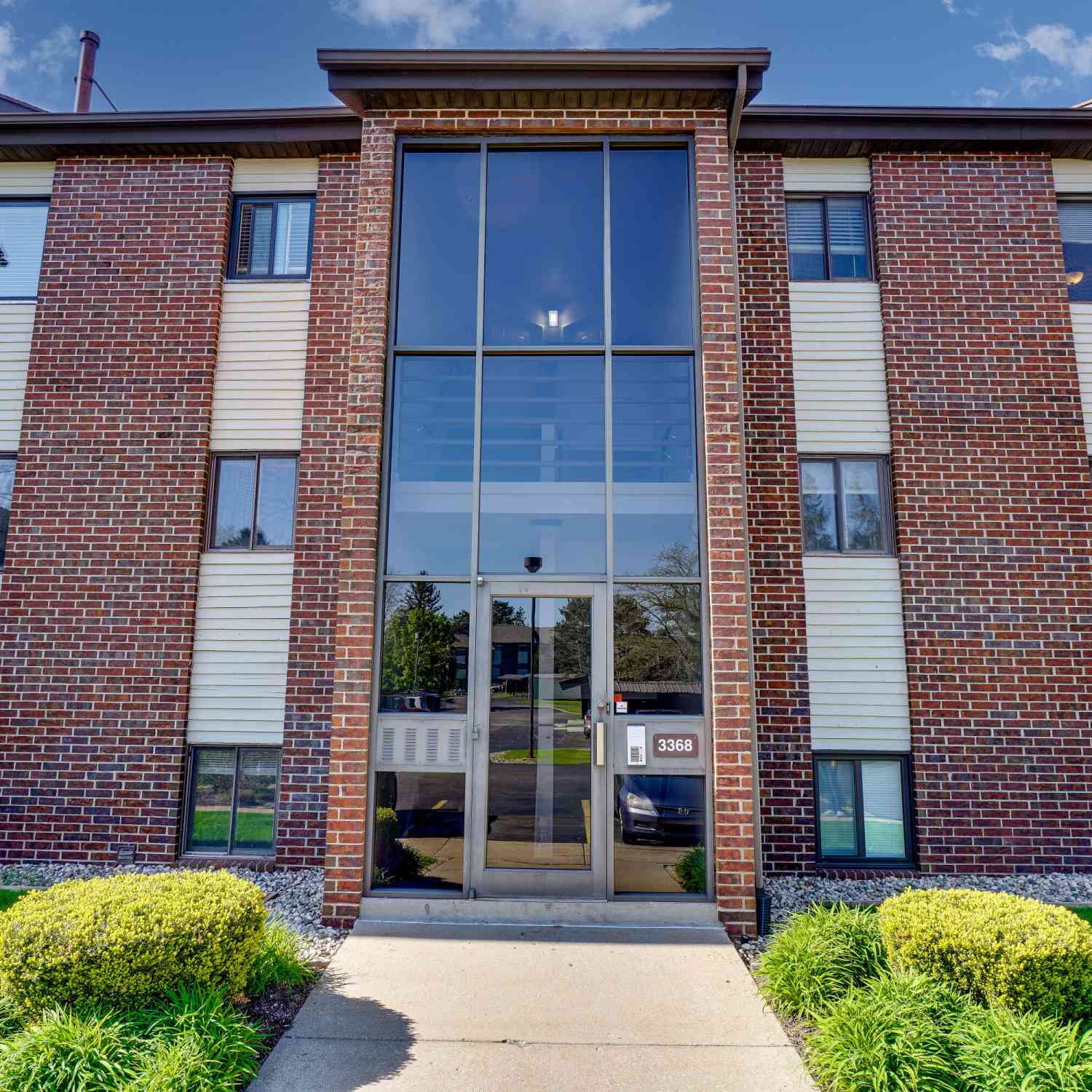 Condo For Sale - 3368 Devonwood Hills Drive #A<br/> Grand Rapids, MI 49525