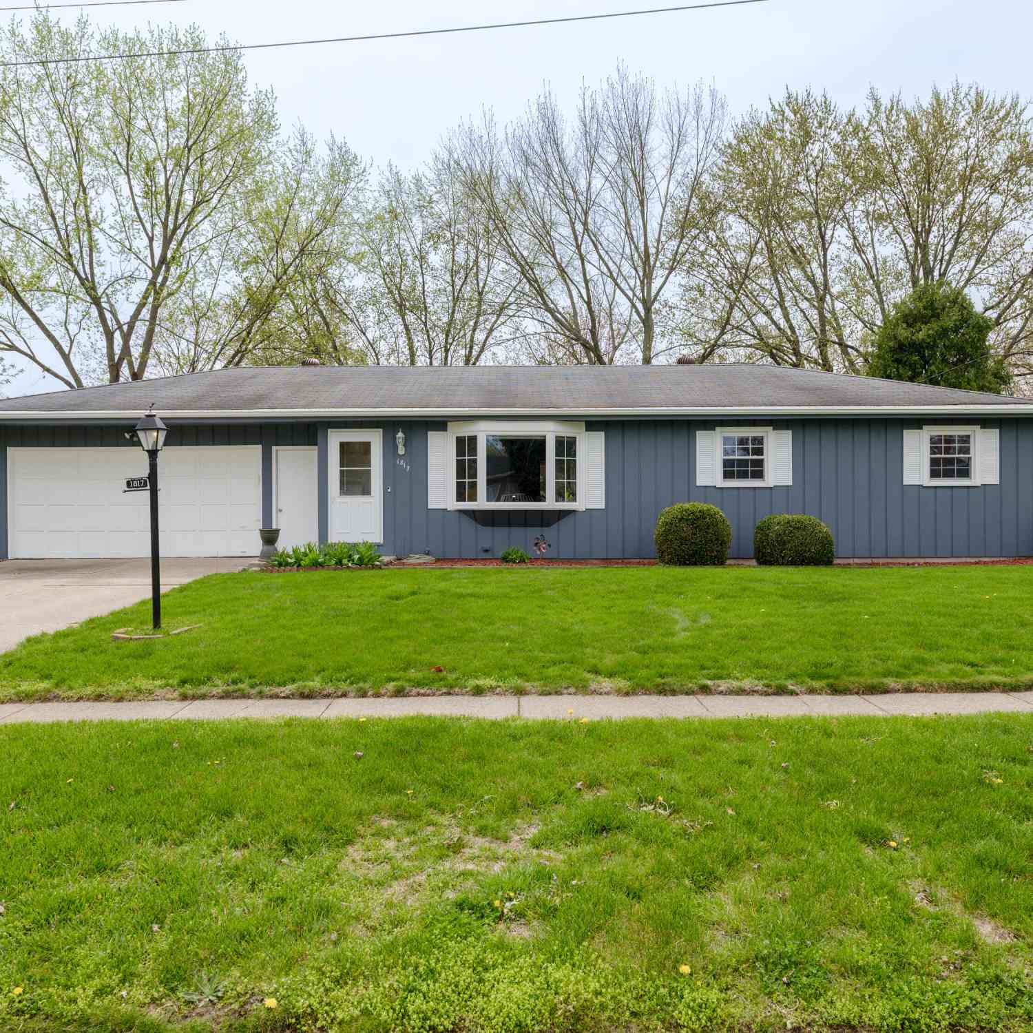 Homes For Sale - 1817 Colchester Avenue<br/> Portage, MI 49024