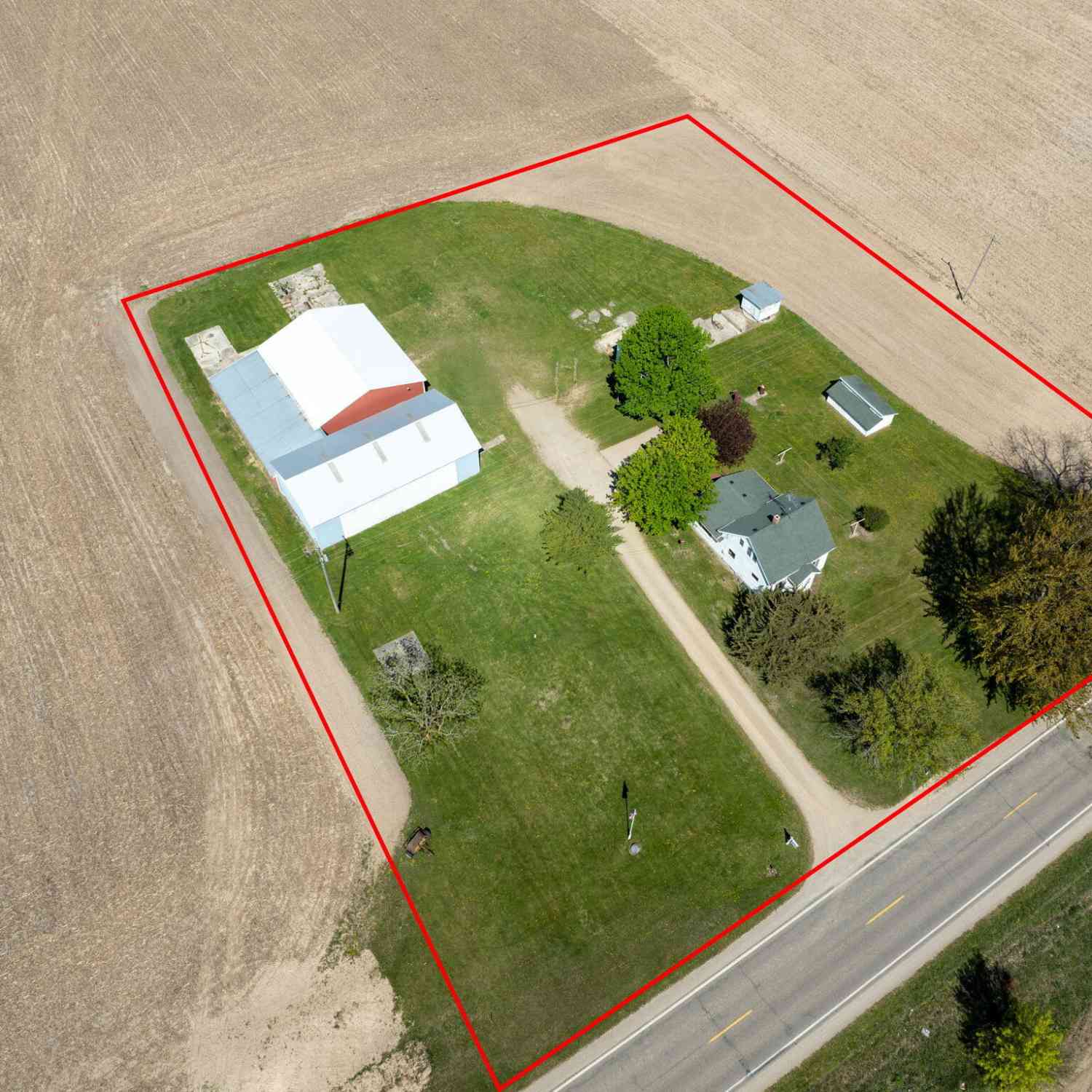 Homes For Sale - 11103 N Luce Road<br/> Alma, MI 48801