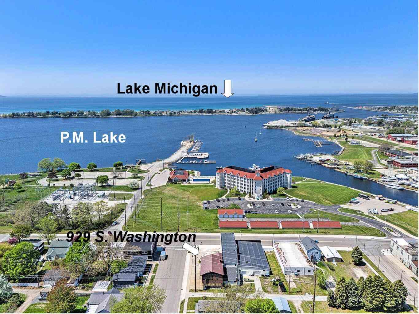Homes For Sale - 929 S Washington Avenue<br/> Ludington, MI 49431