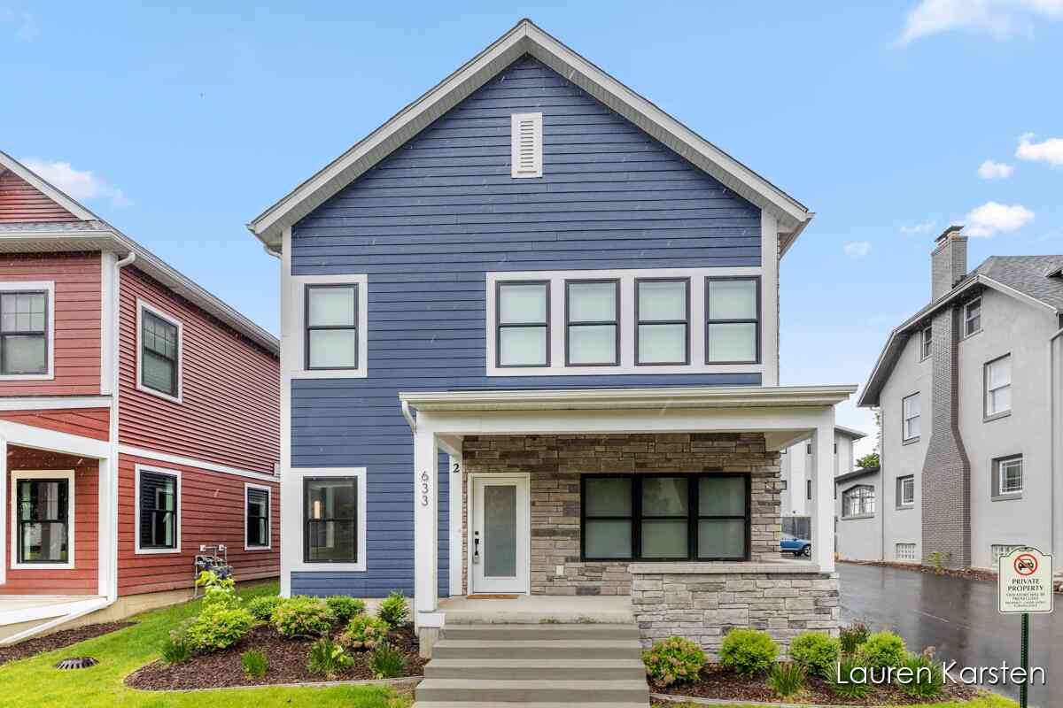 Condo For Sale - 633 Fairview Avenue #2<br/> Grand Rapids, MI 49503