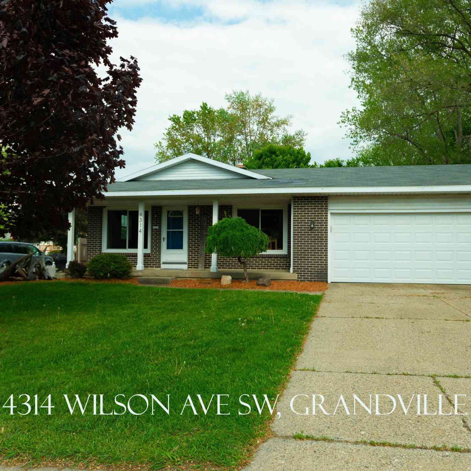 Homes For Sale - 4314 Wilson Avenue<br/> Kent County, Grandville, MI 49418