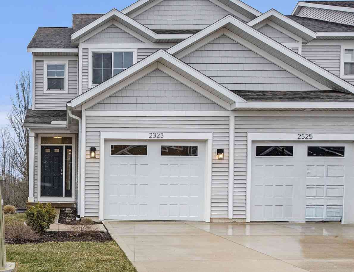 Condo For Sale - 2323 Watertown Way<br/> Grand Rapids, MI 49505