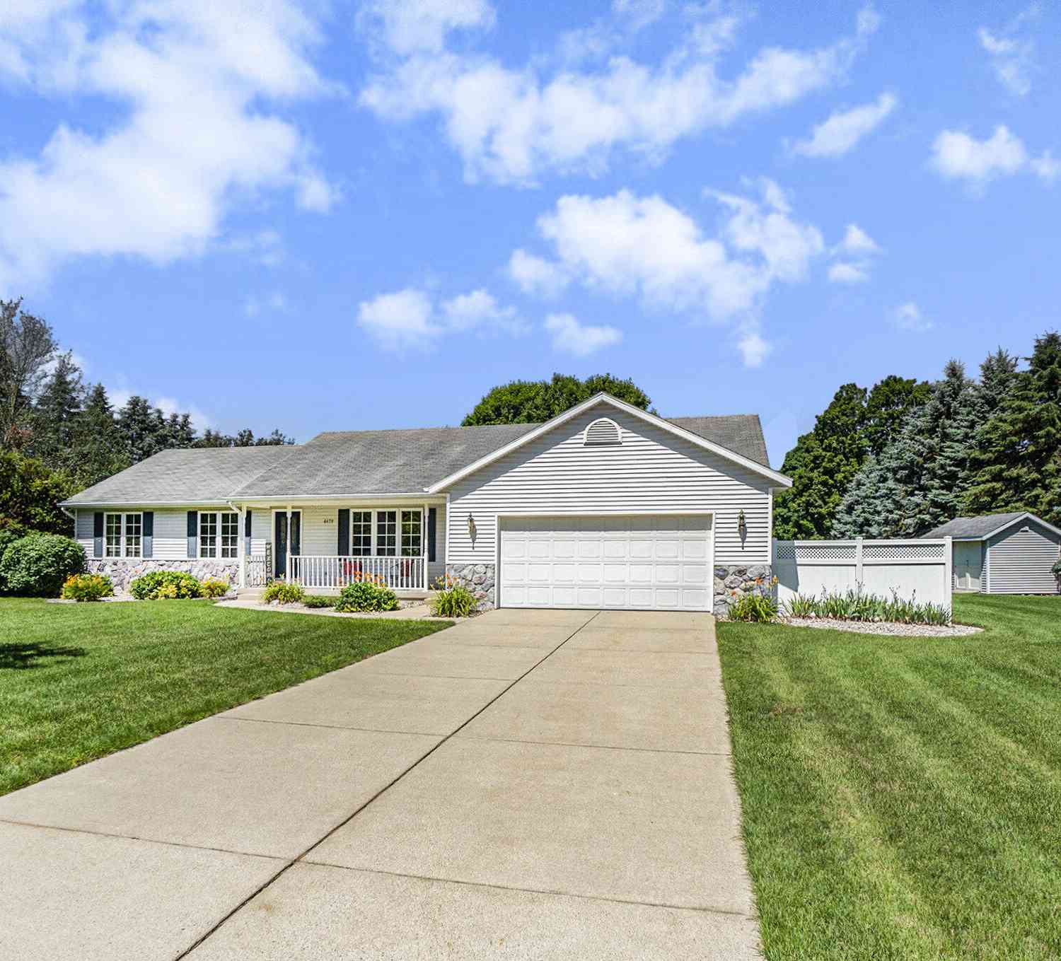 Homes For Sale - 4479 Floyd Avenue<br/> Ottawa County, Grandville, MI 49418