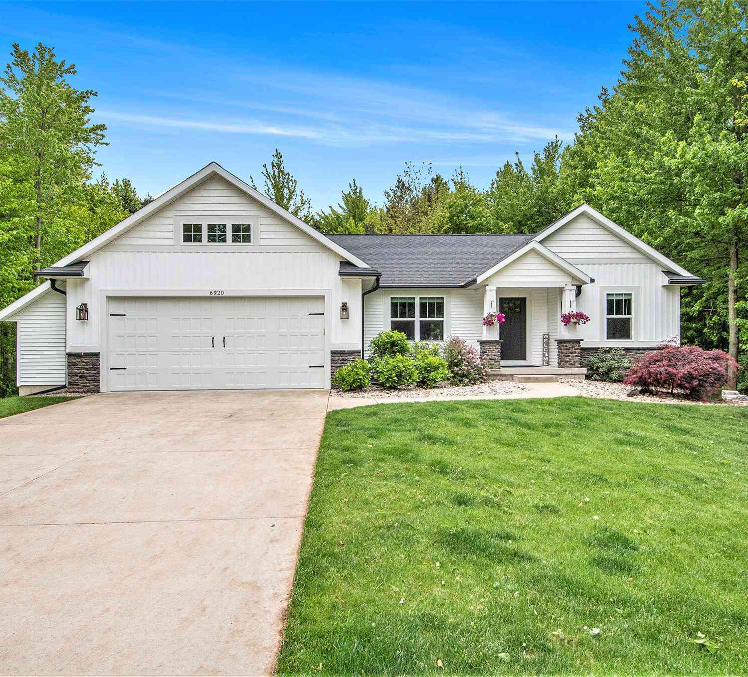 Homes For Sale - 6920 Pinestead Court<br/> Allendale, MI 49401