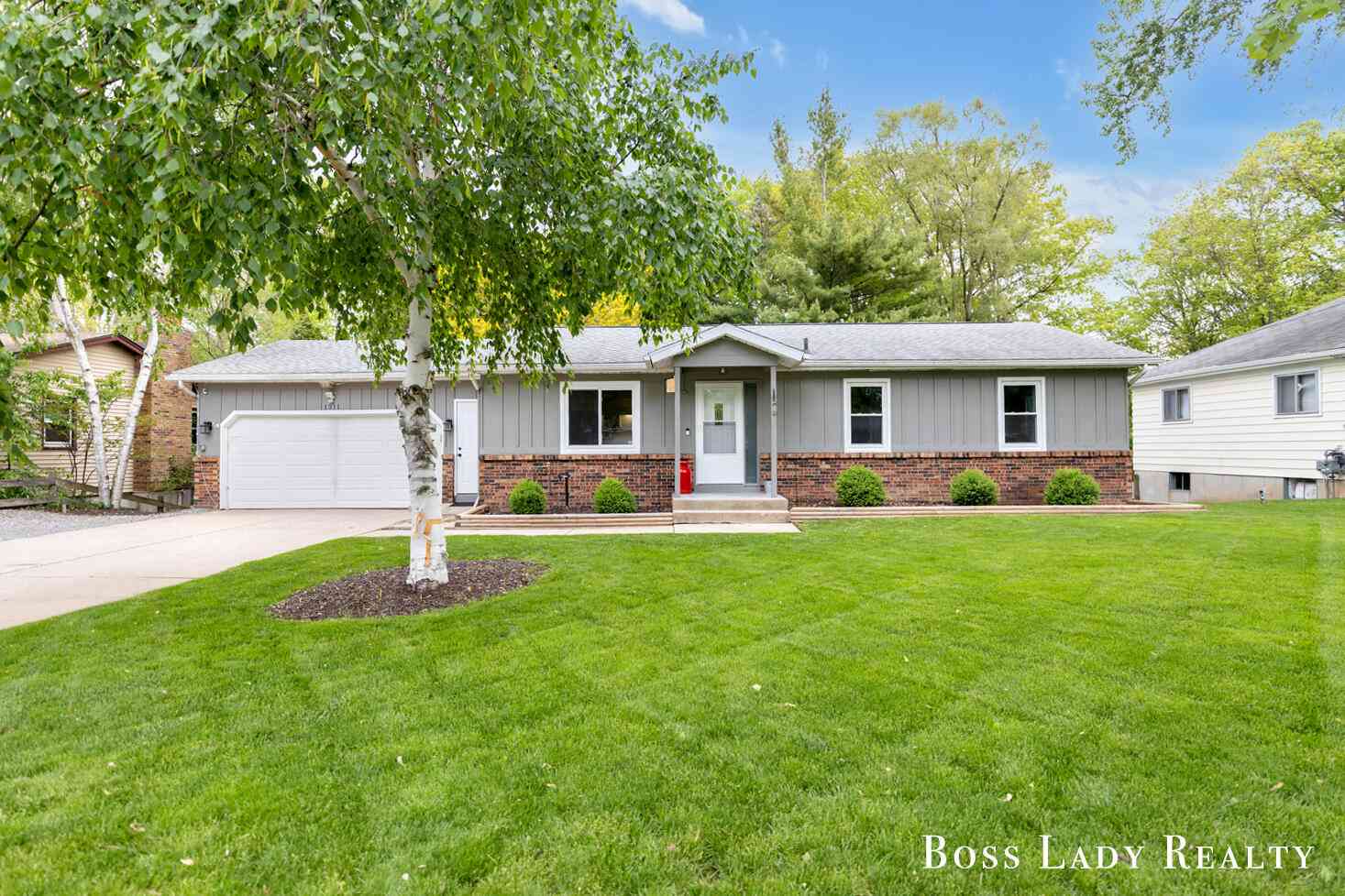 Homes For Sale - 1311 Gentian Drive<br/> Kent County, Kentwood, MI 49508