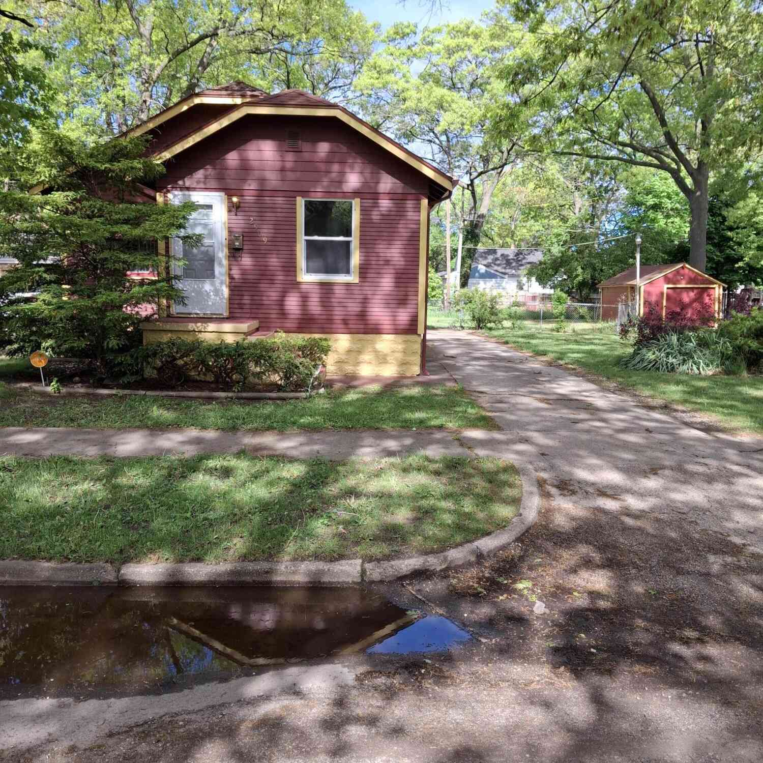 Homes For Sale - 2909 Waalkes Street<br/> Muskegon Heights, MI 49444