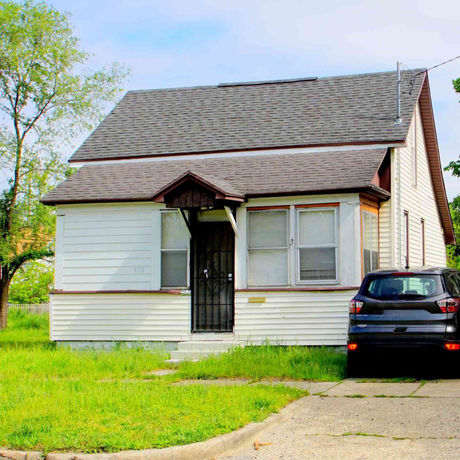 Homes For Sale - 428 Catherine Avenue<br/> Muskegon, MI 49442