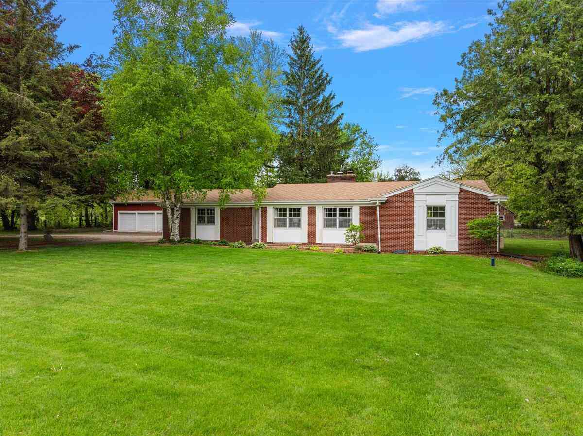 Homes For Sale - 7630 Belding Road<br/> Rockford, MI 49341