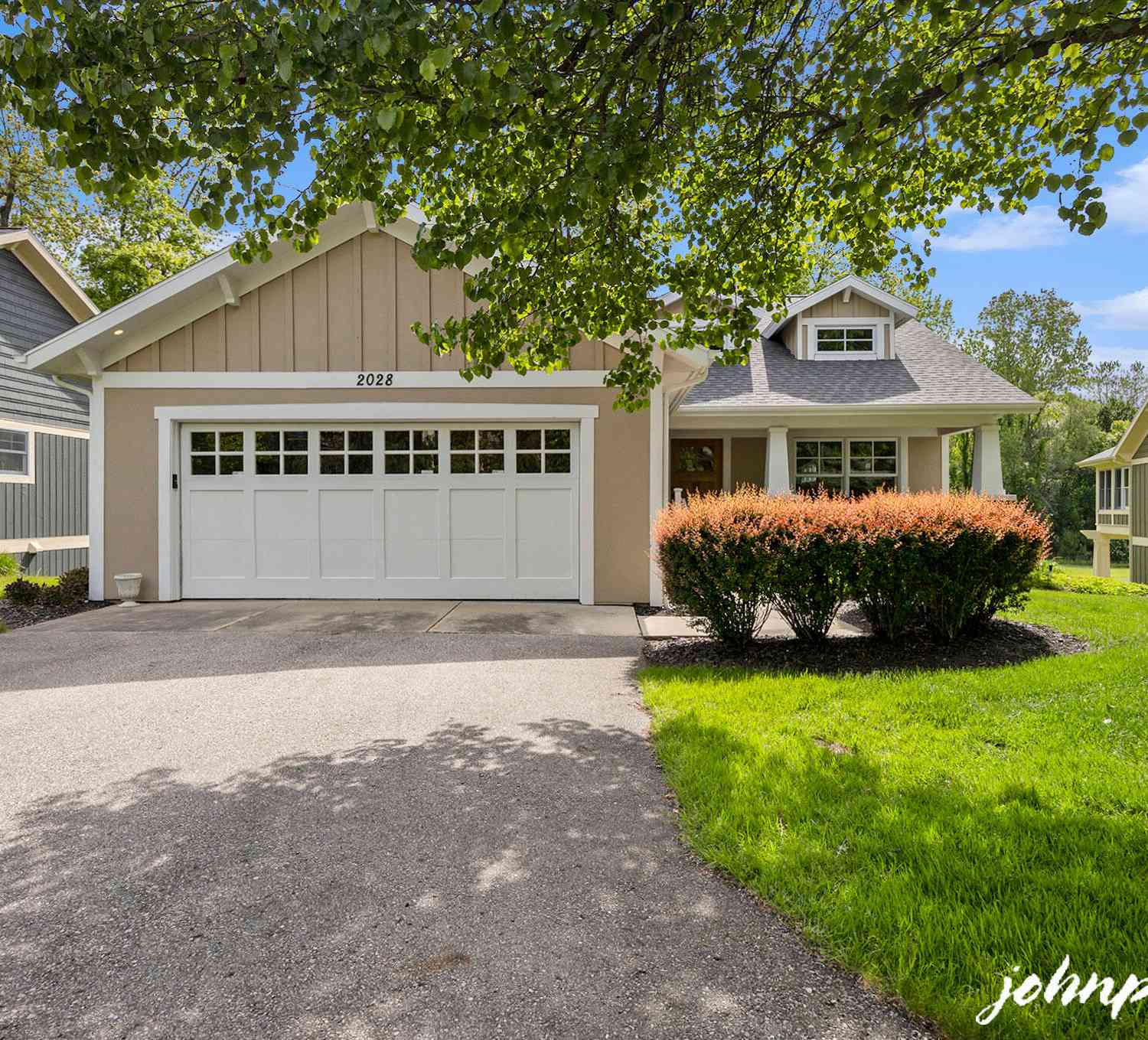 Condo For Sale - 2028 Stickley Drive<br/> Grand Rapids, MI 49546