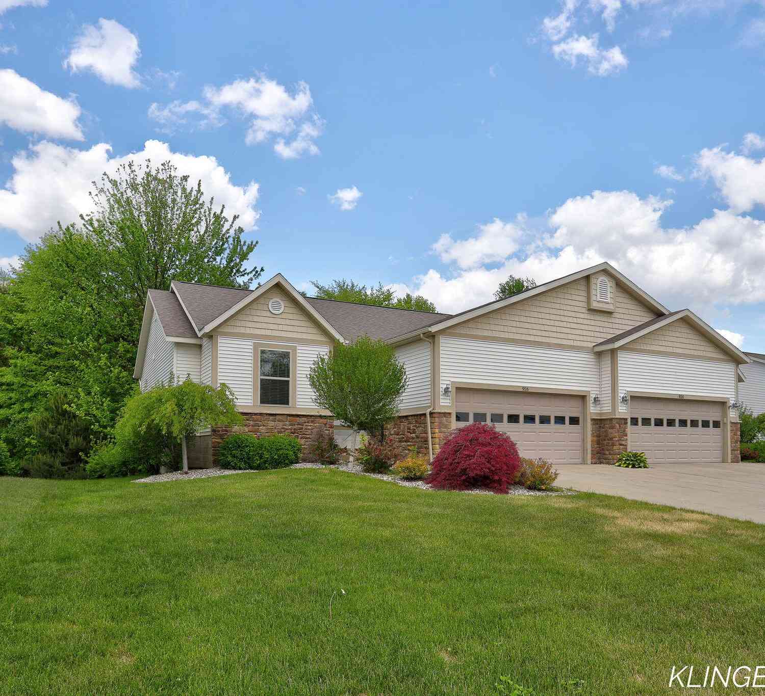 Condo For Sale - 926 N Sandalwood Circle<br/> Muskegon, MI 49441